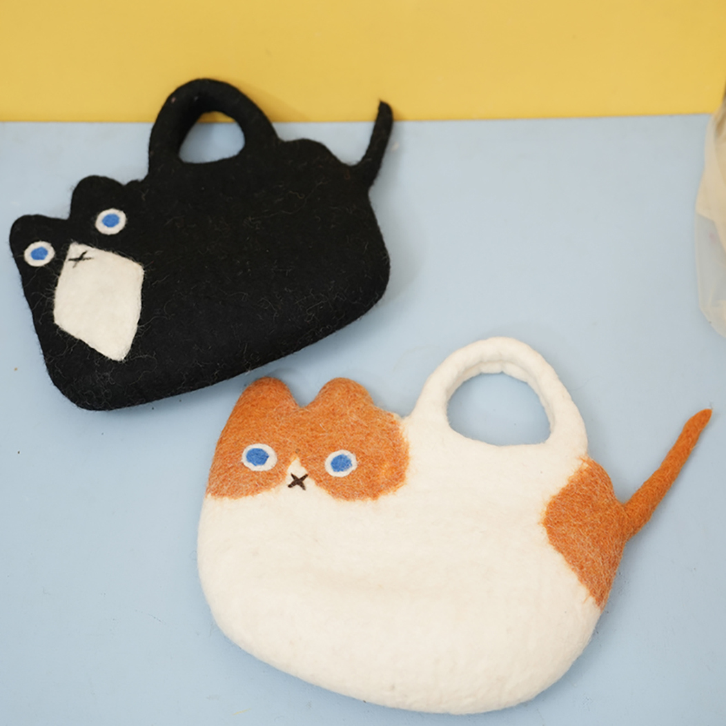 手工羊毛毡可爱猫咪手提包