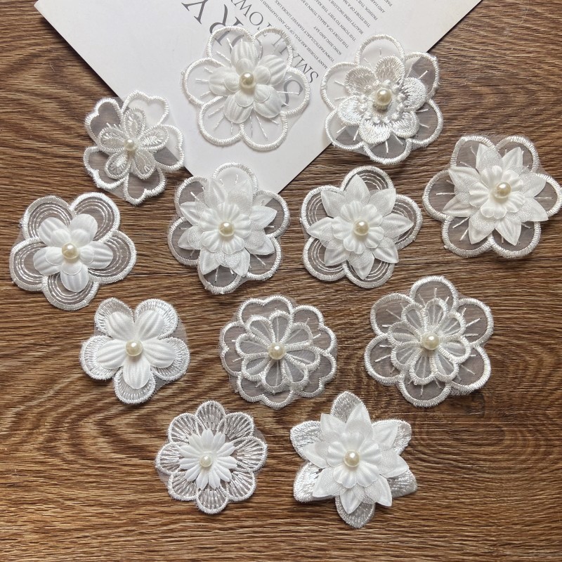 白色欧根纱钉珠立体花朵服装辅料