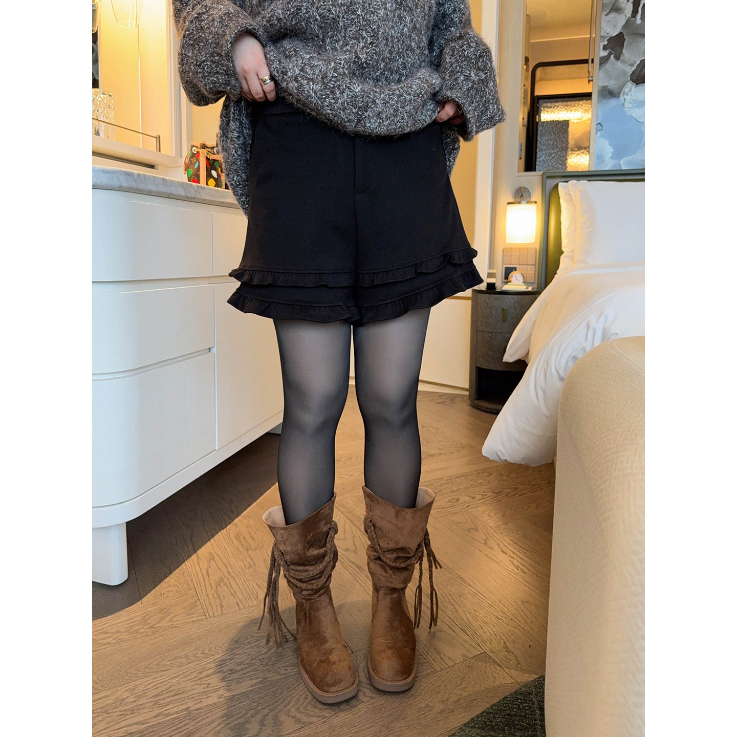 VOGANA戛纳家大码女装甜酷冬日辣妹穿搭减龄木耳边高腰加厚短裤,女装/女士精品,大码裤装,淘宝优惠券,粉丝福利购,淘宝优惠卷