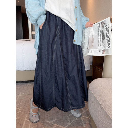 VOGANA戛纳家大码女装撞色拼接高腰显瘦牛仔裙秋南瓜花苞半身裙