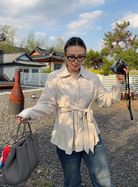 VOGANA戛纳家大码女装胖mm韩系松弛条纹衬衫设计感绑带收腰衬衣秋