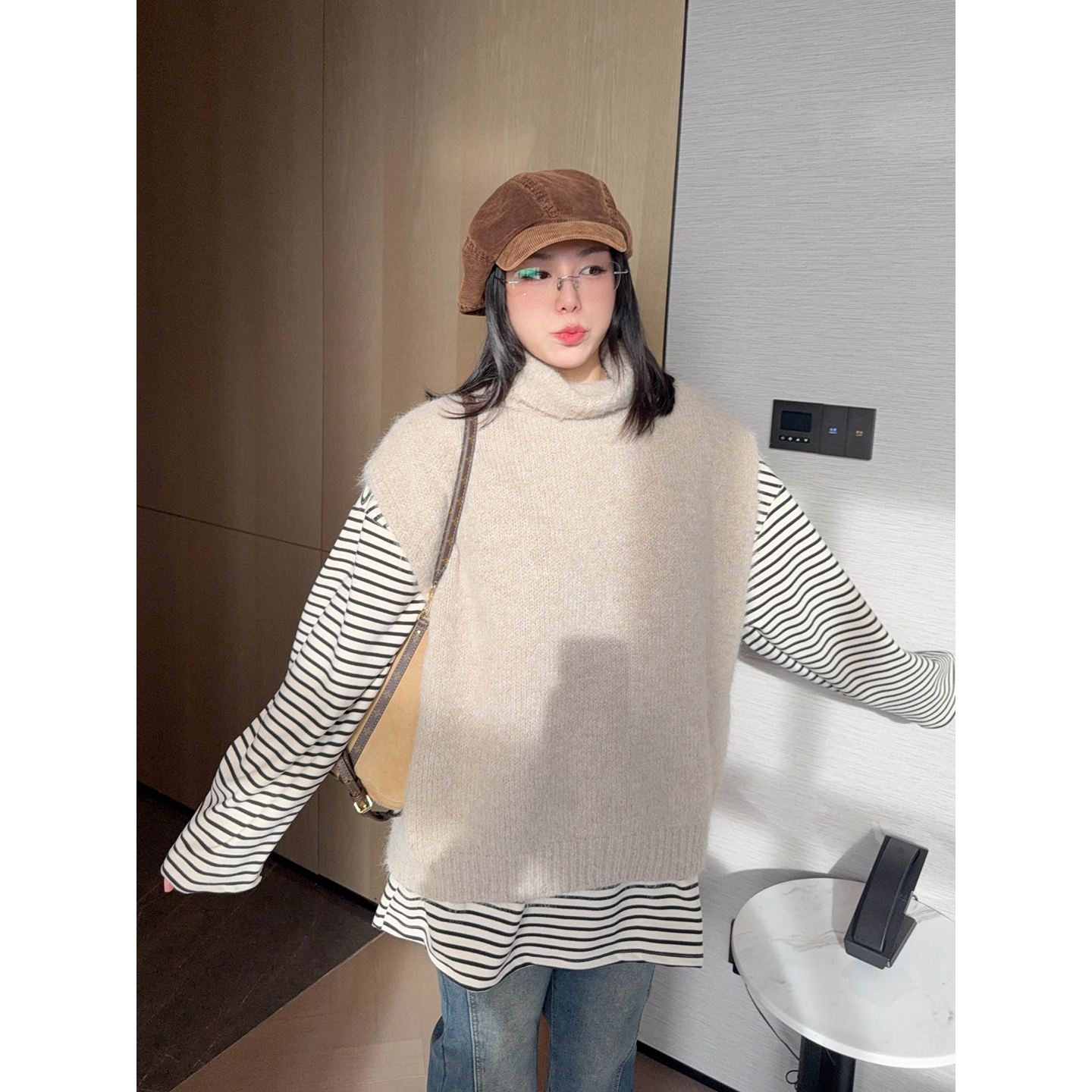 VOGANA戛纳家大码女装时髦混搭CP高领遮双下巴温暖羊毛针织厚背心