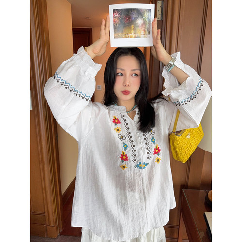 VOGANA戛纳家大码女装南法重工刺绣彩色花宽松显瘦娃娃上衣衬衫
