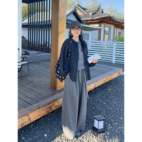 VOGANA戛纳家大码女装胖mm韩系松弛套装女200斤显瘦条纹t恤直筒裤
