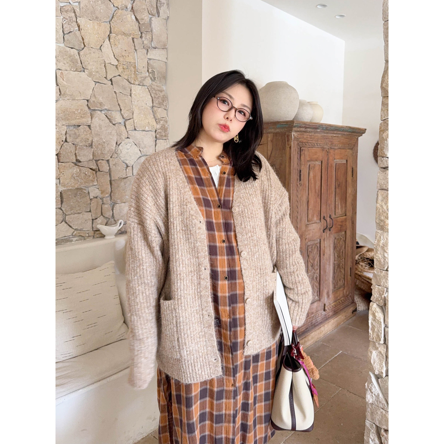 【1/26晚八点开售】極简风慵懒松弛休闲宽松显瘦羊毛针织毛衣开衫,女装/女士精品,常规大码外套,淘宝优惠券,粉丝福利购,淘宝优惠卷