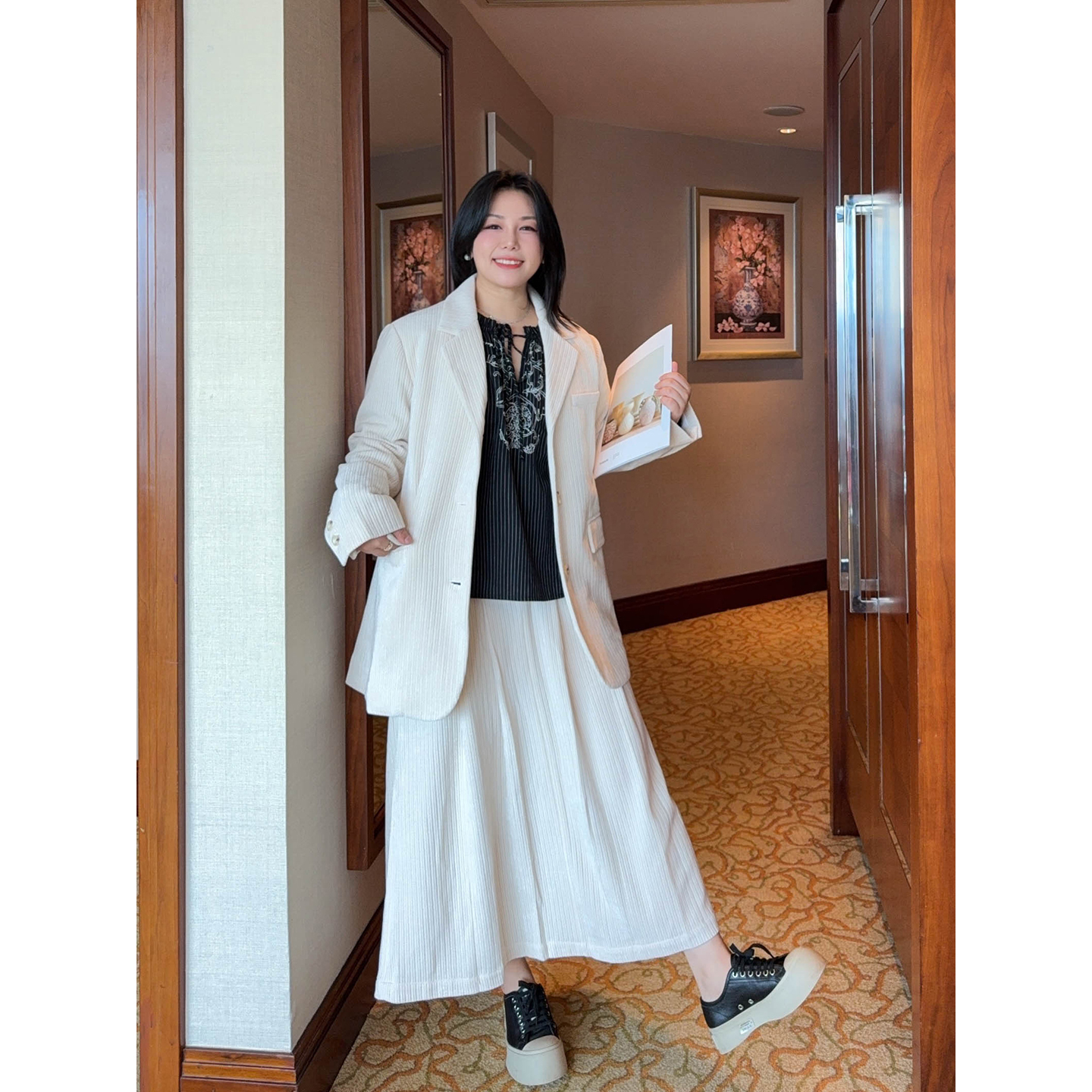 VOGANA戛纳家大码女装高智都市通勤雪尼尔宽松显瘦西装半身裙套装