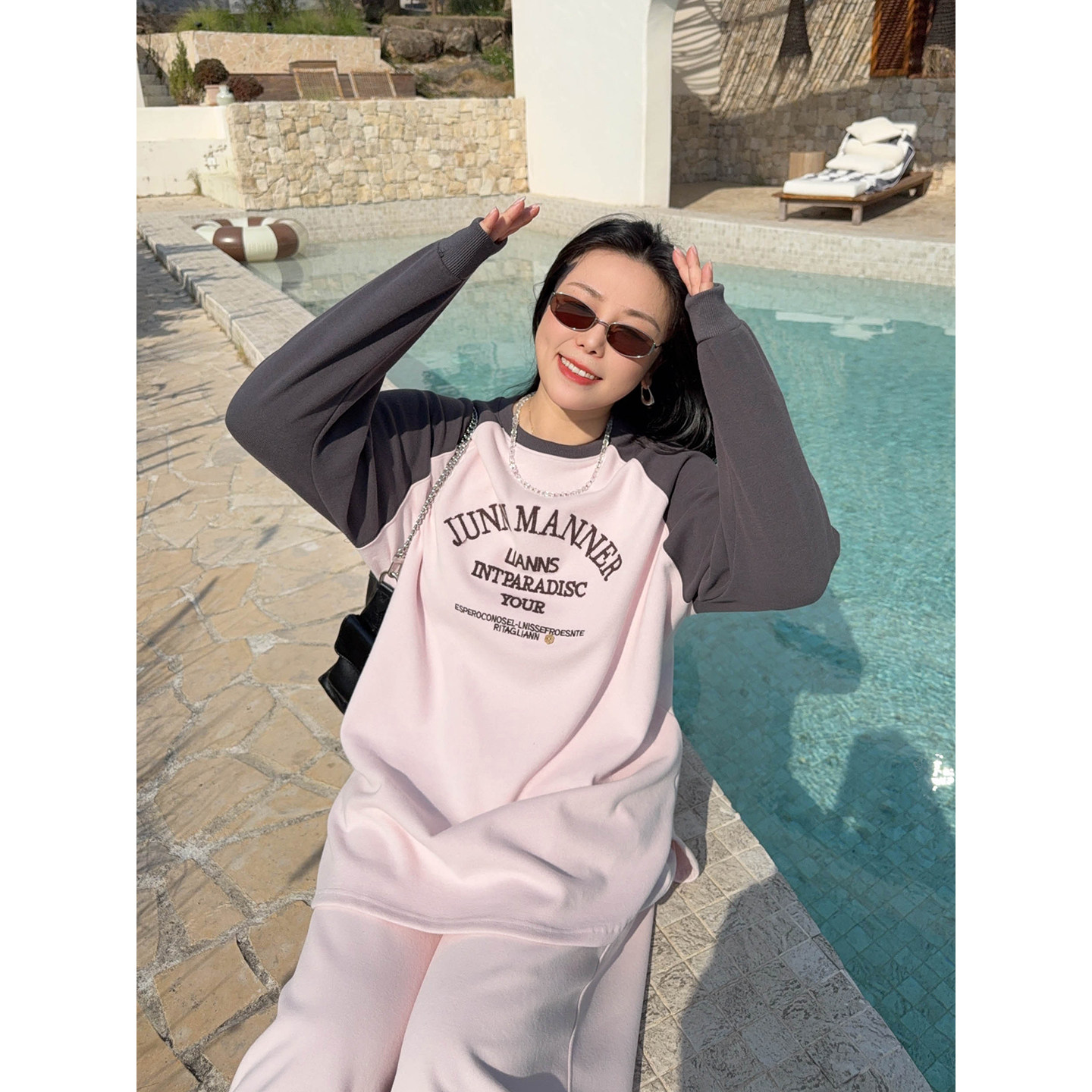 VOGANA戛纳家大码女装韩系博主穿搭休闲美式撞色字母长袖棉t恤春