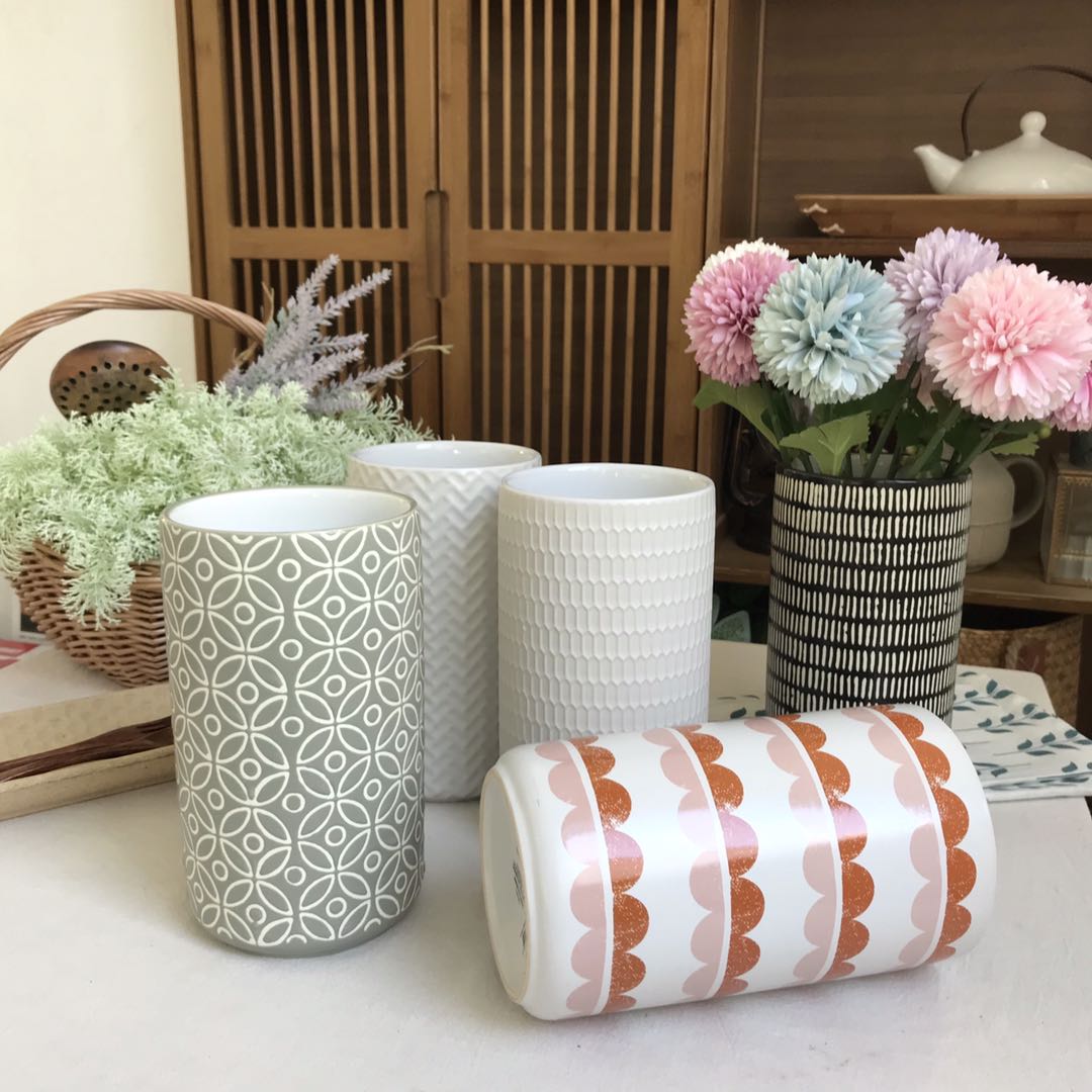 Dongdong Xinyuan[Defective clearance]ceramics relief Whisk Spatula Storage Bottle Simplicity modern The flowersin the Tableware , Tableware , Bottle/Tank  category - from Buy2taobao.com to provide professional Taobao agent buy service