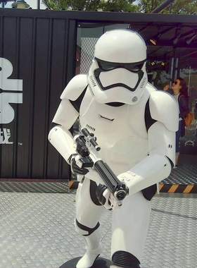 星球大战白兵卡通机器人模型暴风兵电影院雕塑商场门口装饰大摆件