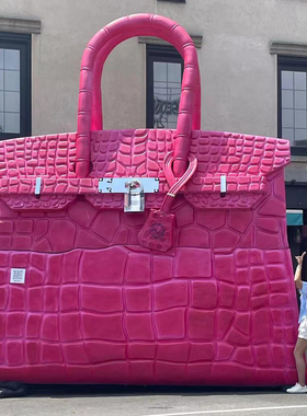 大型仿真包包玻璃钢雕塑奢侈品店橱窗装饰买手店打卡引流摆件定制