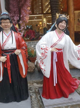 大型玻璃钢露脸云南唐装雕塑景区打卡拍照网红空脸大摆件引流装饰