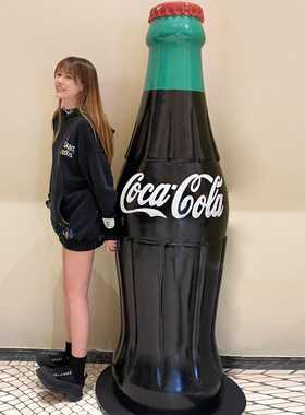玻璃钢仿真可乐饮料瓶子雪碧易拉罐酒瓶大型卡通雕塑落地摆件定制