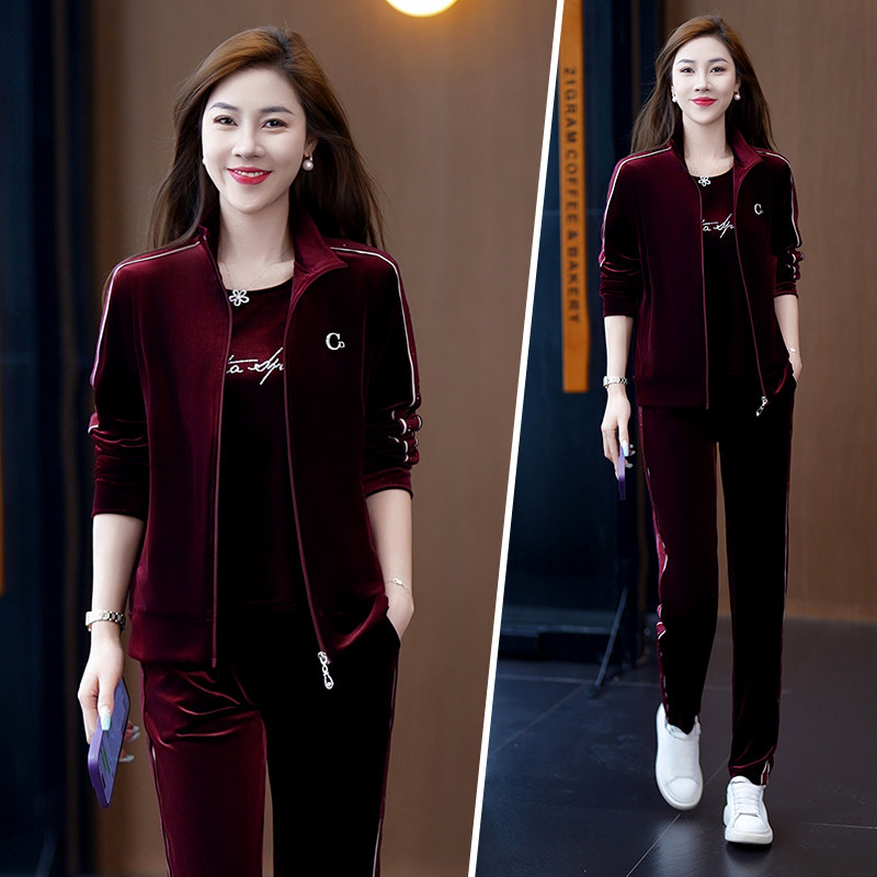 高端金丝绒休闲运动服套装2026秋季新款女跳舞跑步卫衣时尚三件套