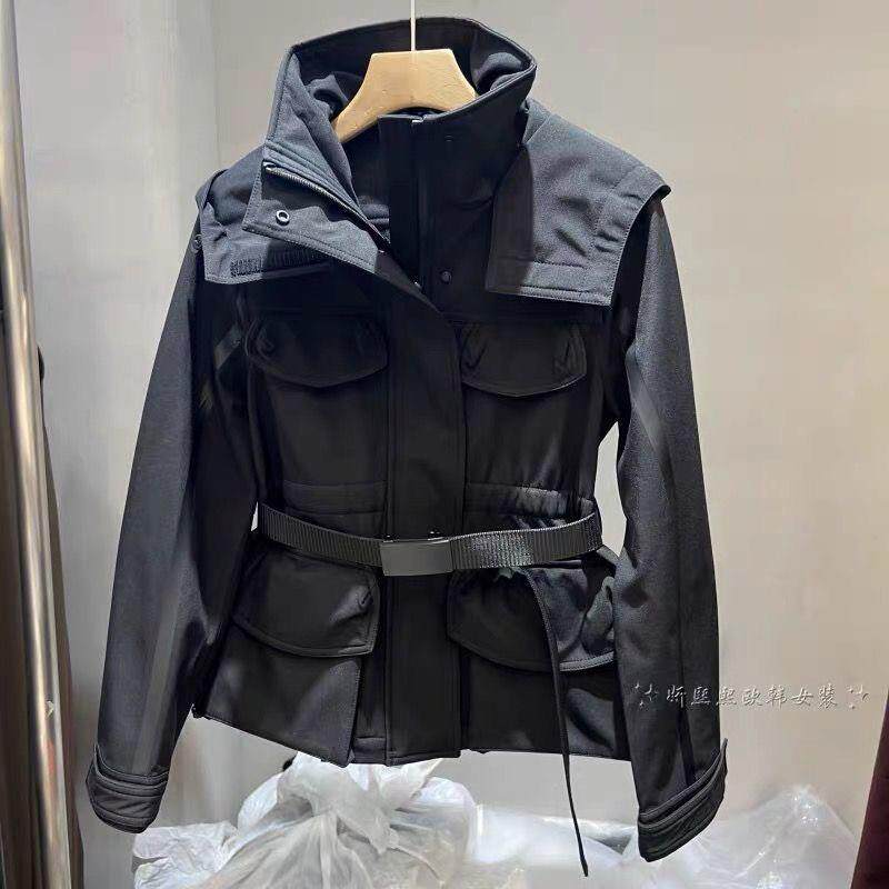 2024秋冬新款冲锋衣连帽欧货气质小香风外套加绒加厚休闲滑雪服女