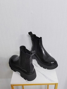 头层胎牛皮2025秋冬新款女厚底中筒英伦风单鞋短靴时尚百搭马丁靴