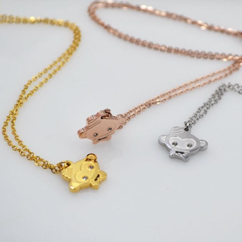 生肖属猴钛钢镀18K彩金吊坠项链