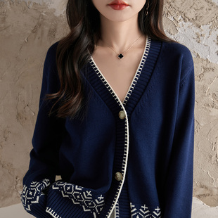 民族风V领纯棉线针织开衫女深蓝色提花毛衣外套秋冬宽松显瘦上衣