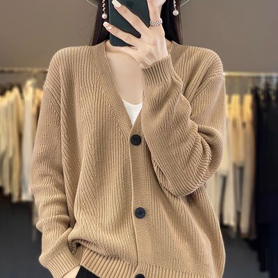 纯棉单排扣V领纯色针织衫