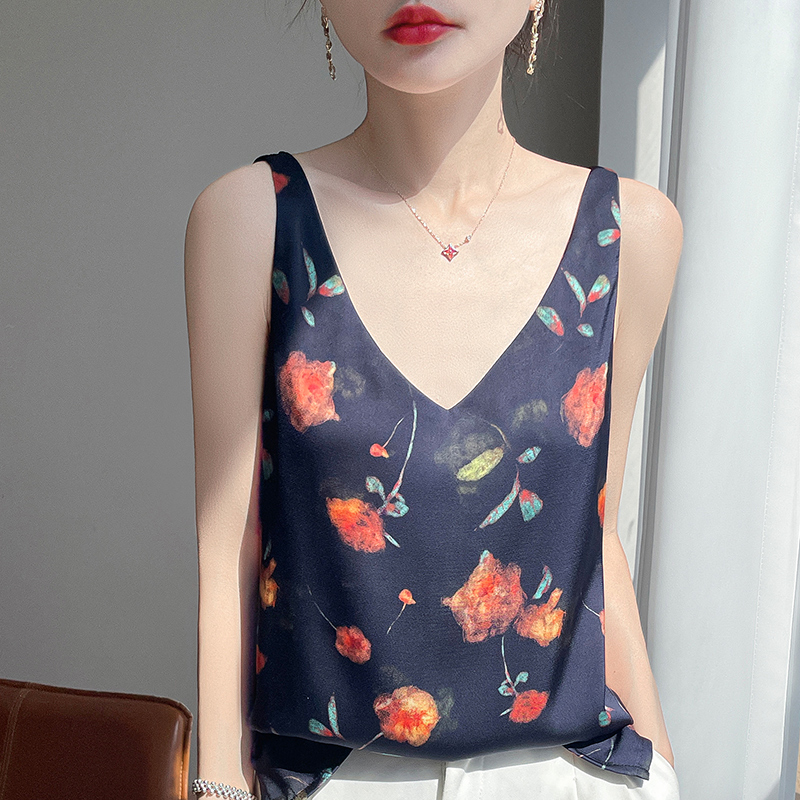 夏季丝滑缎面V领吊带背心女套头无袖薄款打底衫宽松上衣花色内搭