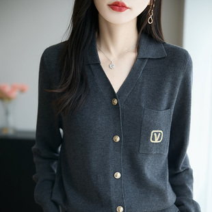 早秋法式高级感气质上衣女外穿V领羊毛针织开衫女宽松休闲小衫潮