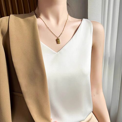 真丝吊带背心女西装内搭早秋白色打底衫缎面仿桑蚕丝醋酸上衣V领