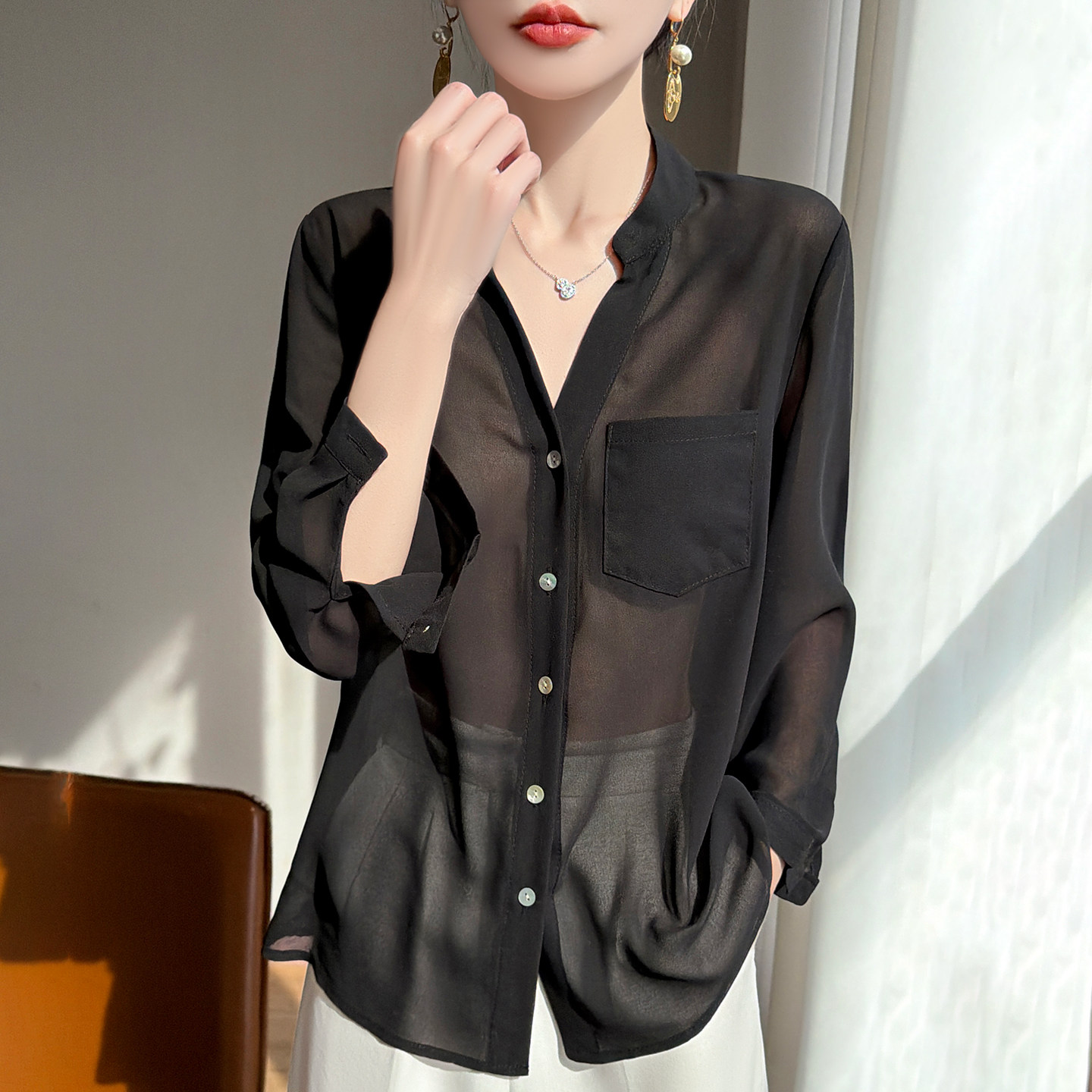 法式V领长袖薄衬衫女通勤单排扣防晒外套气质乔其纱春夏季上装