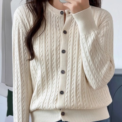 2025秋冬新款圆领开衫毛衣