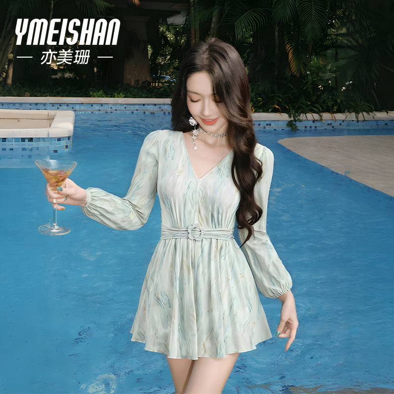 亦美珊连体保守裙式泳衣女士高级感2025新款微胖遮肉长袖防晒显瘦
