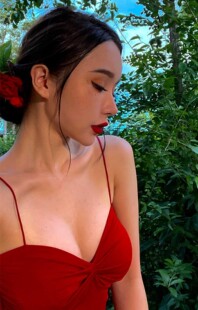 网红ins抖音同款性感吊带收腰显胸S曲线包臀短裙内搭紧身连衣裙