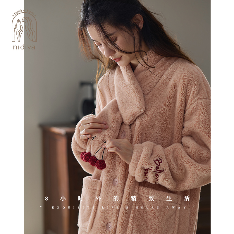 冬季珊瑚绒粉色少女家居服套装