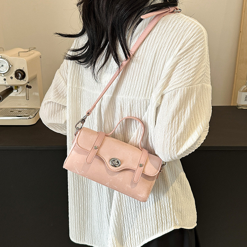 小众设计枕头包女高级感百搭手提斜挎包粉色