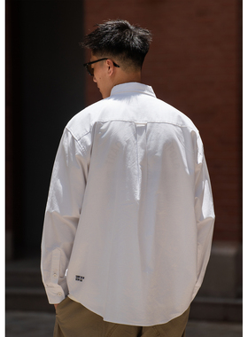 Batterup春秋新款上衣日系通勤简约宽松刺绣白色休闲长袖衬衫男潮