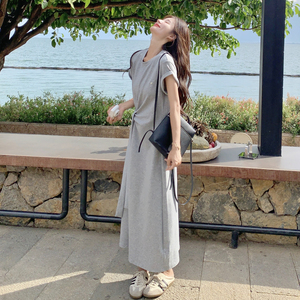 休闲运动浅灰色连衣裙女夏2025新款长裙减龄超火大方得体独特别致图片