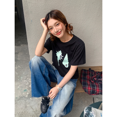 珍妮宇航局 原创海螺印花短袖t恤女2025新款短款修身正肩体恤夏