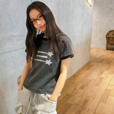 复古黑灰条纹印花短袖T恤女正肩