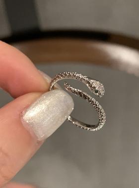 超酷银色绿眼睛小蛇戒指女可调节