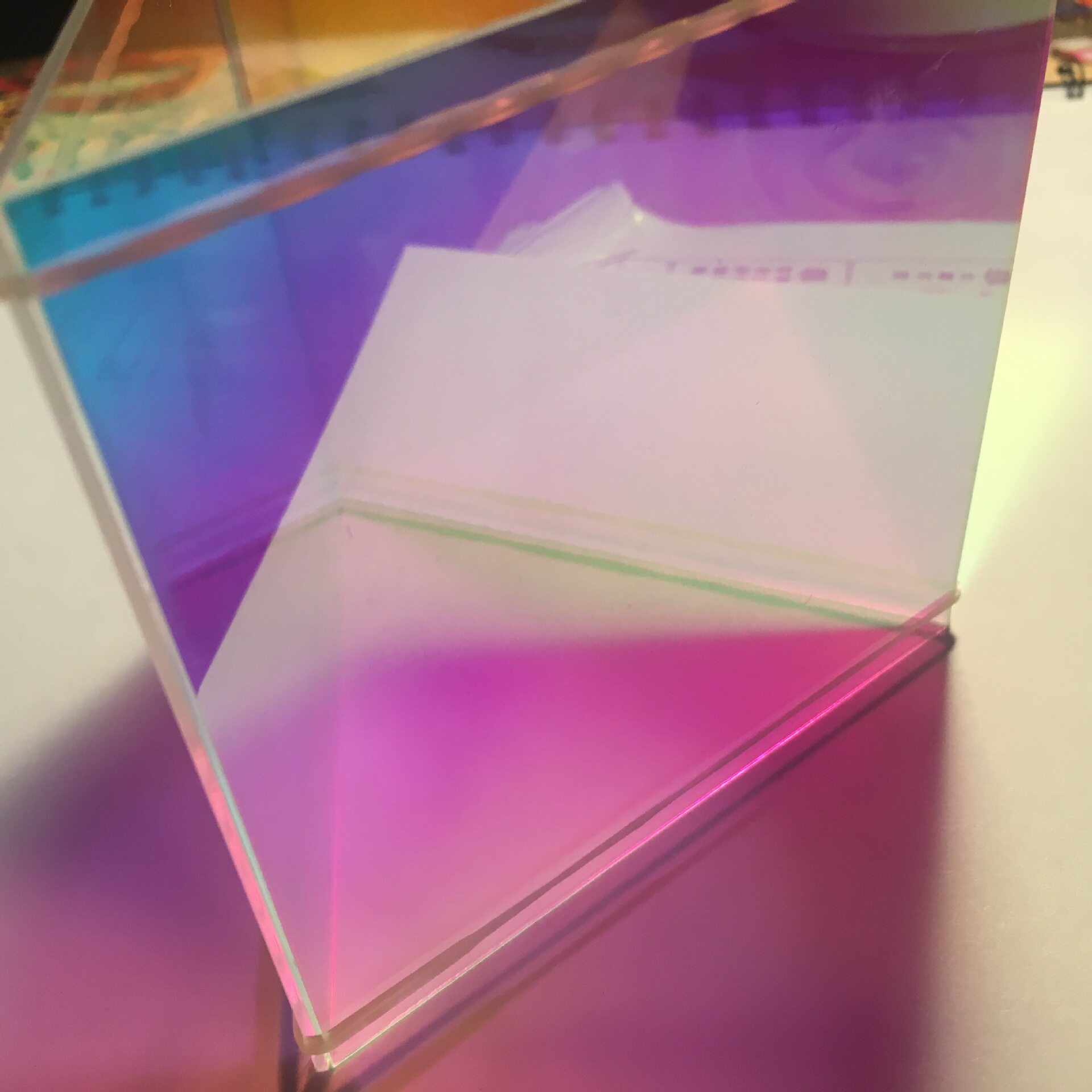 幻彩彩虹炫彩亚克力板定 制七彩有机玻璃板塑料板加工切割激光