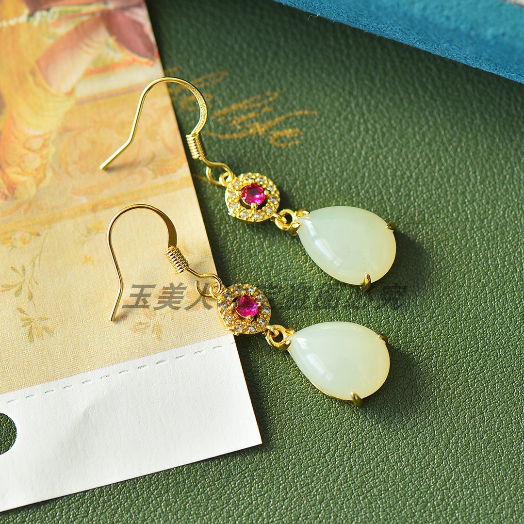 和田玉白玉女款玉石水滴耳坠
