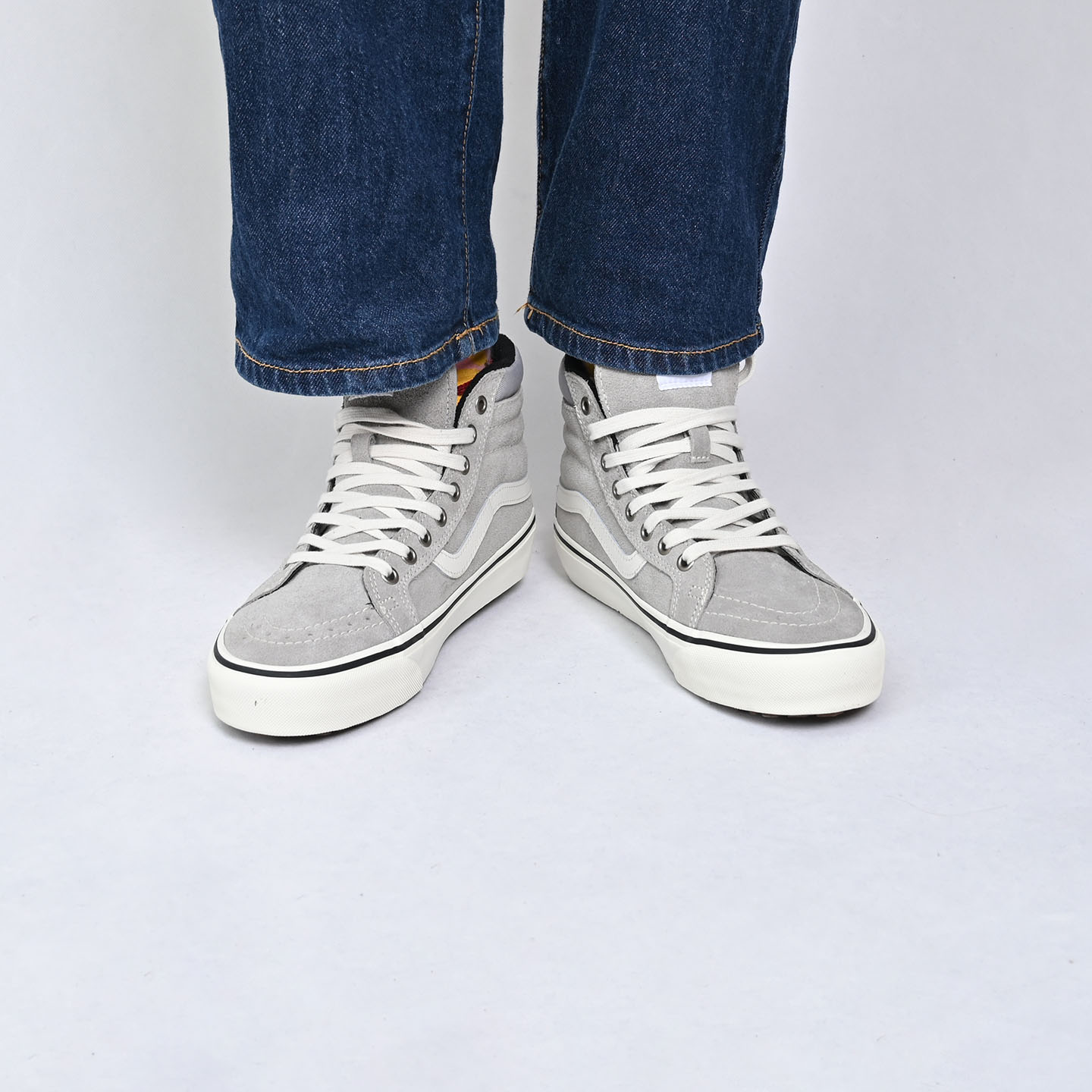 VANS情侣款高帮休闲鞋