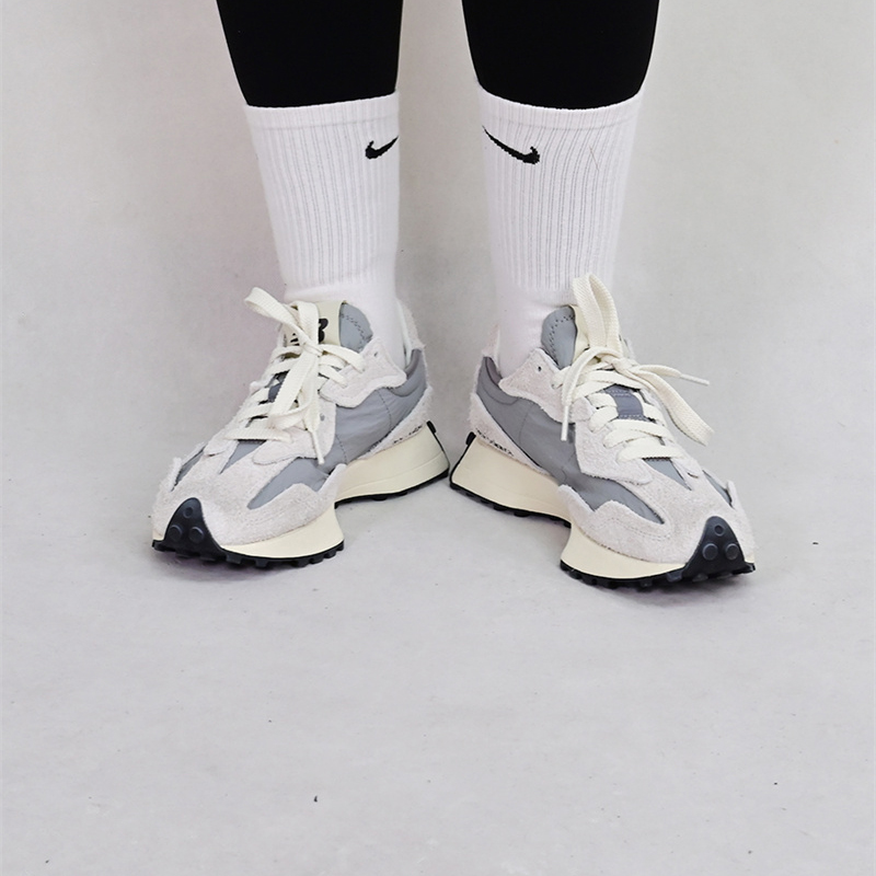 NewBalance运动跑步鞋