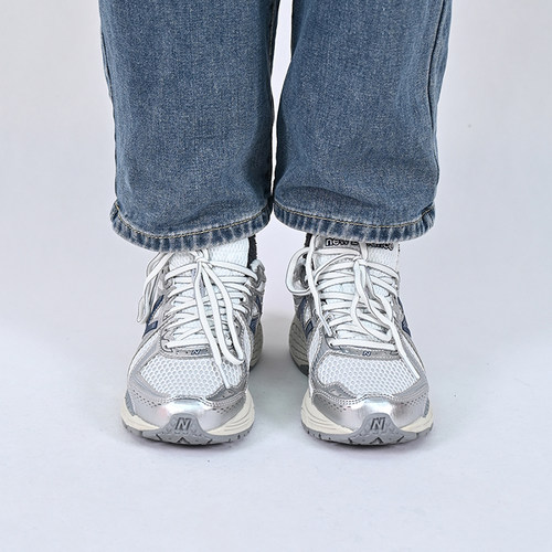 NEWBALANCE复古休闲鞋