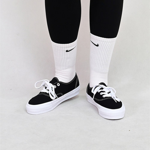 VANS范斯情侣运动休闲鞋