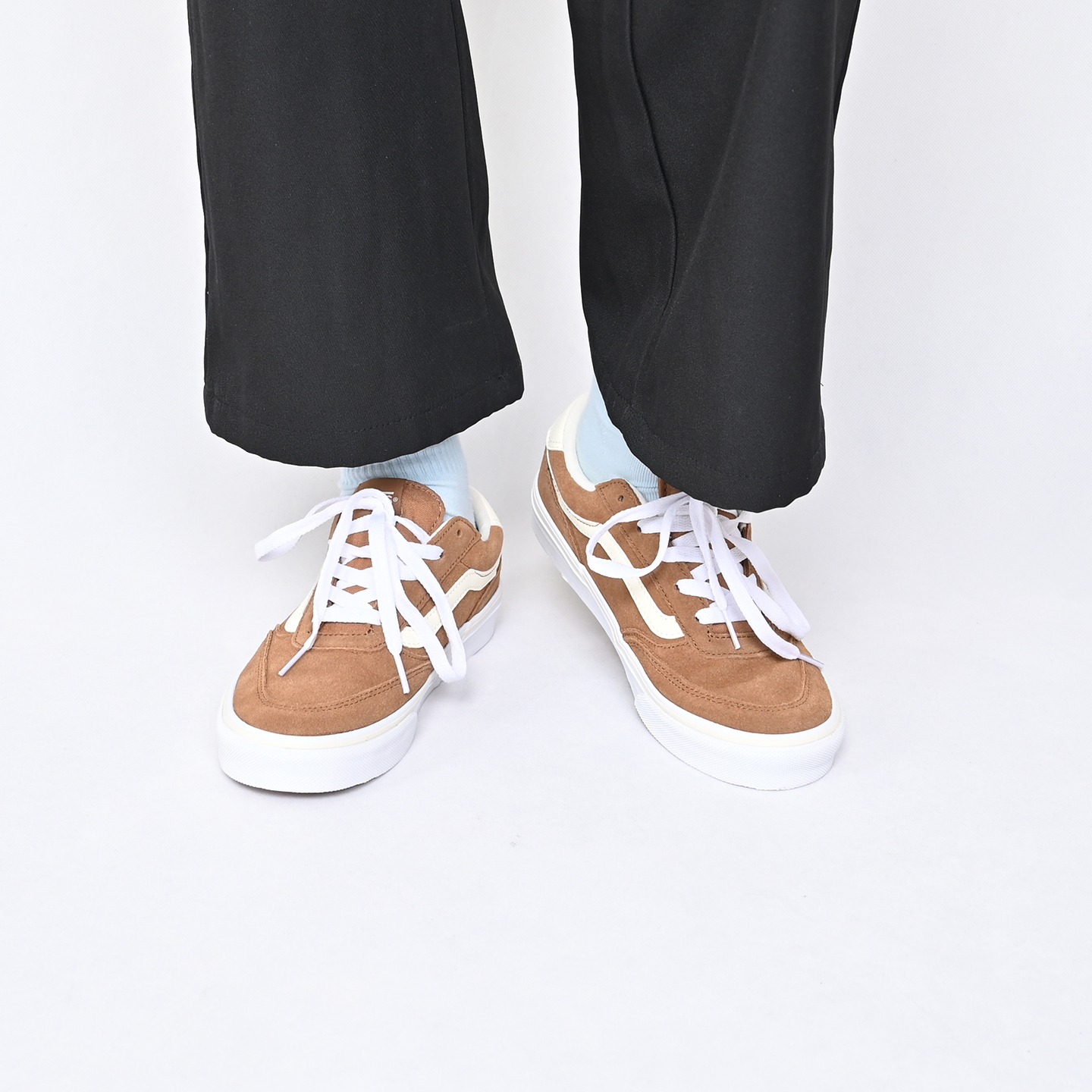 VANS简约复古女鞋休闲板鞋