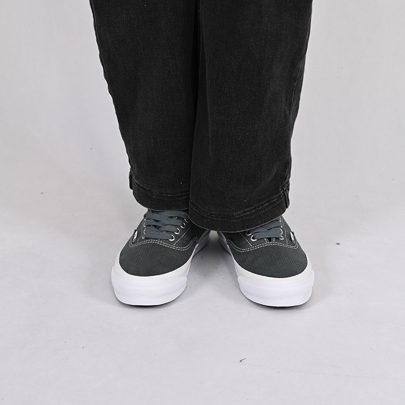 VANS情侣运动休闲板鞋