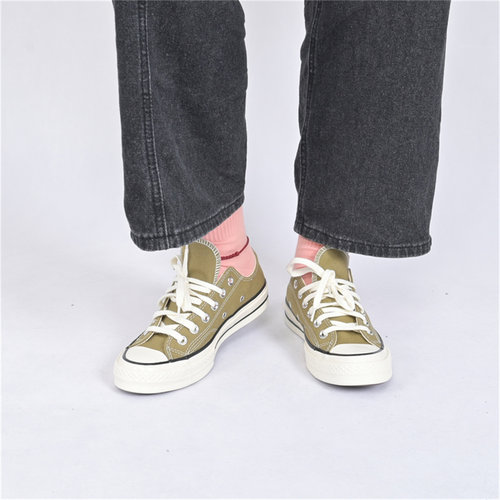 Converse情侣款帆布鞋