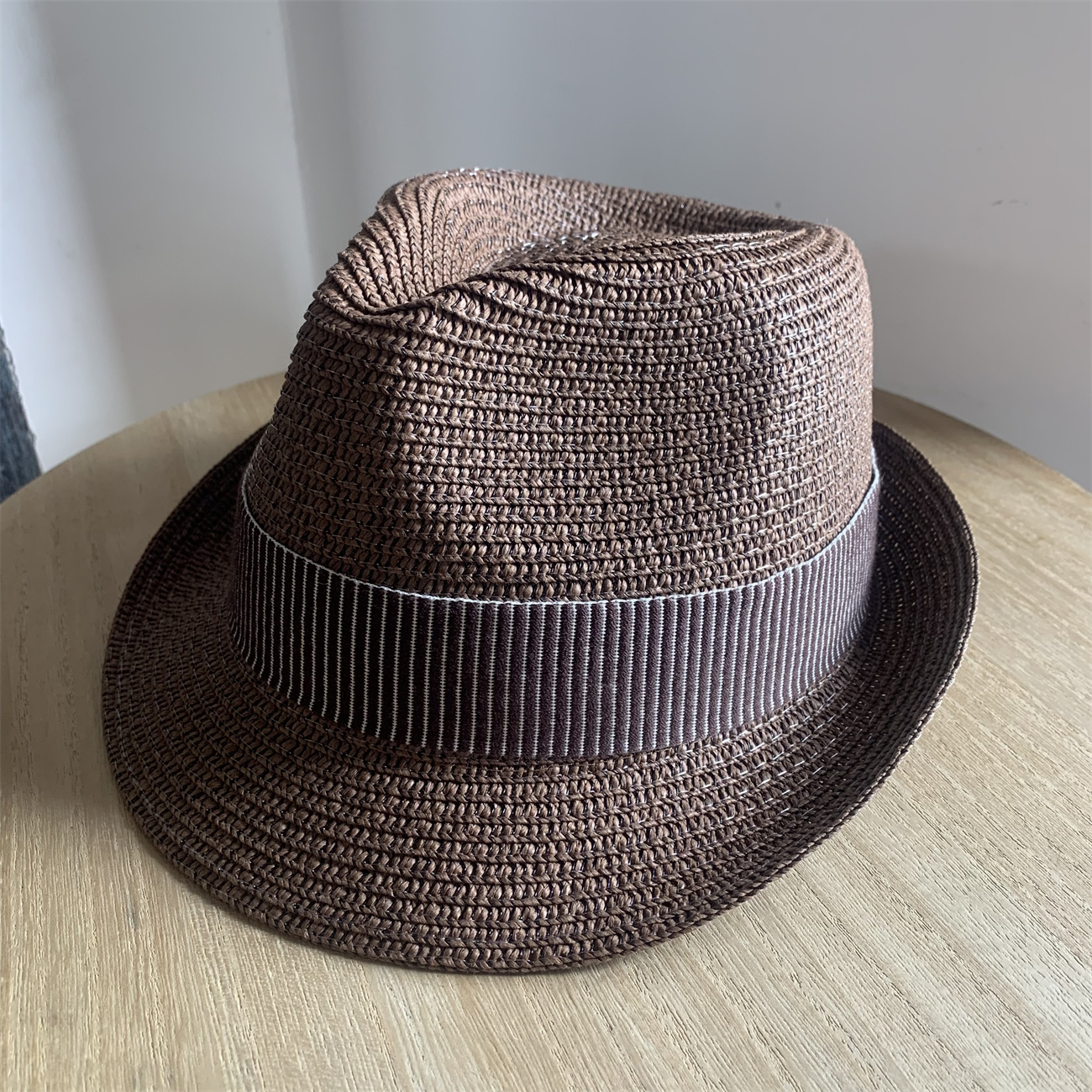 咖啡色礼帽女夏季卷边草帽时尚防晒遮阳帽竖条纹小沿草编帽子女款