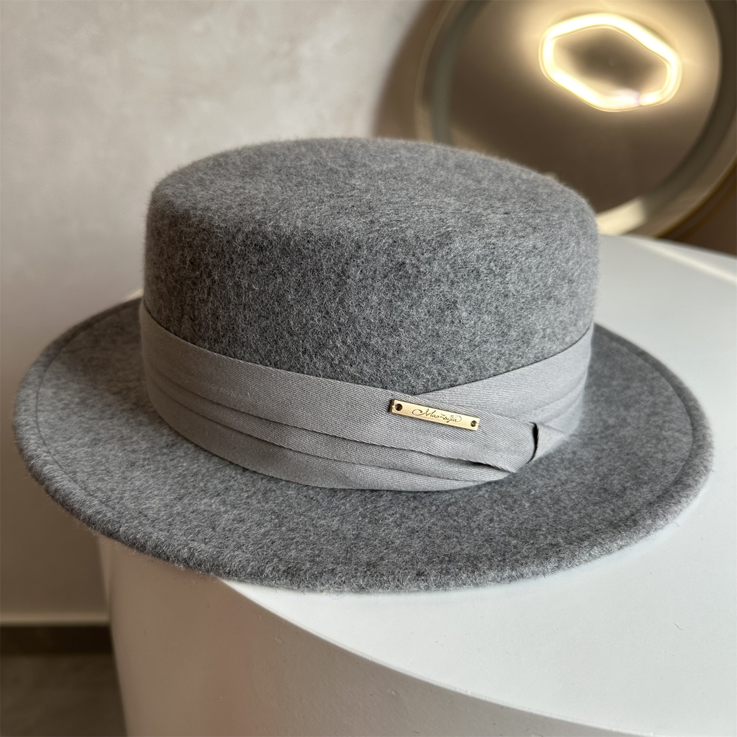气质灰色羊毛呢平顶帽女英伦名媛复古赫本法式礼帽小沿帽平沿毡帽