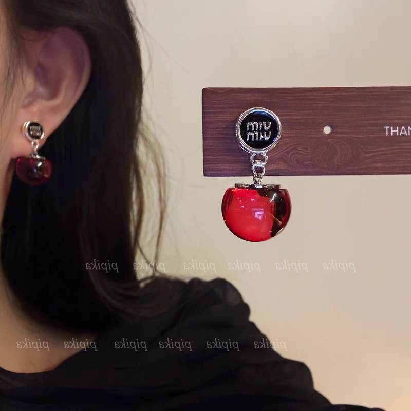 pipi小众设计复古甜酷风红色爱心耳环耳钉耳饰高级气质女925银针