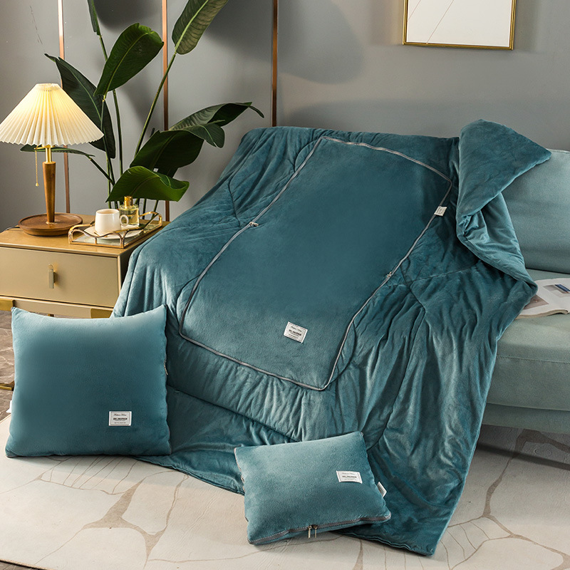 2025新款水晶绒抱枕 贴布绣两用午休靠垫睡觉毯子四季通用织唛标