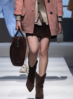 【祖系列】商场品牌女装折扣2025年冬季579元麂皮绒半身短裙